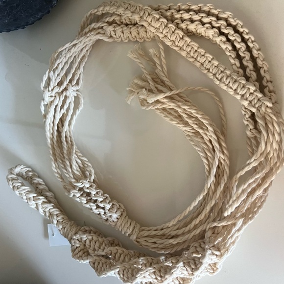 Macrame Rope Plant Pot Hanger - Picture 6 of 6